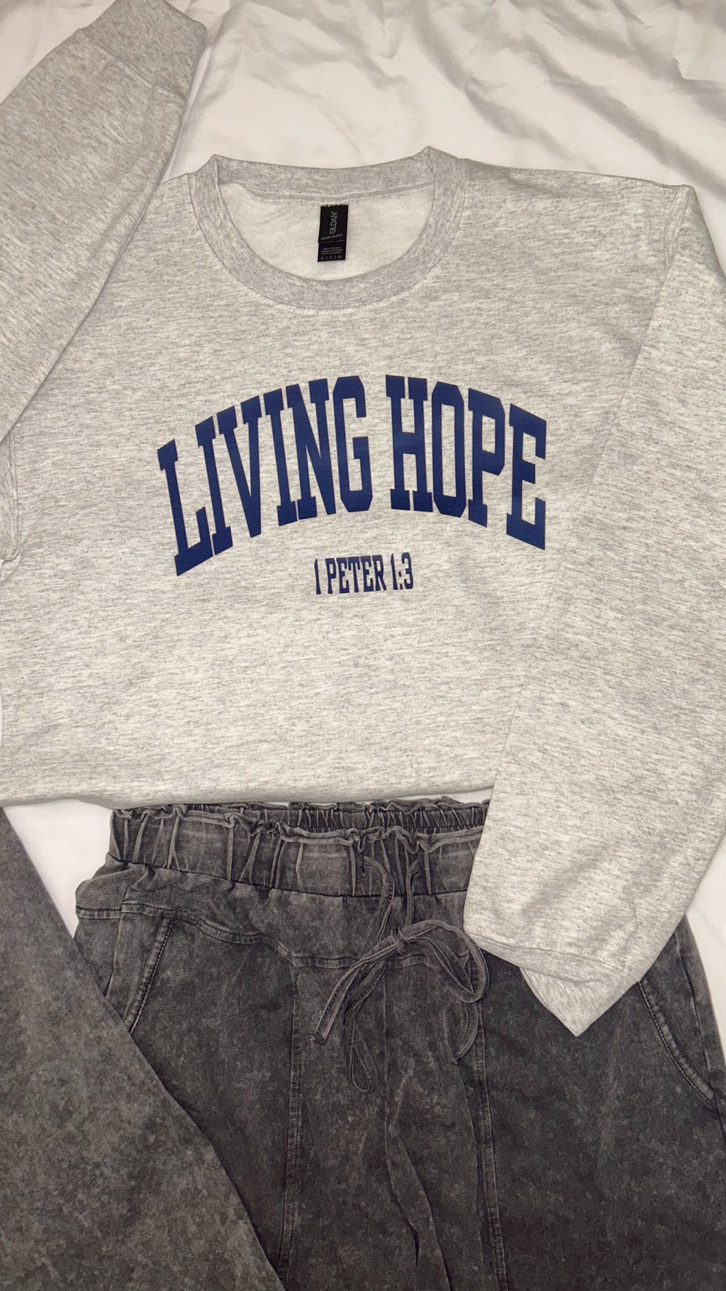 Living Hope Crewneck- Grey