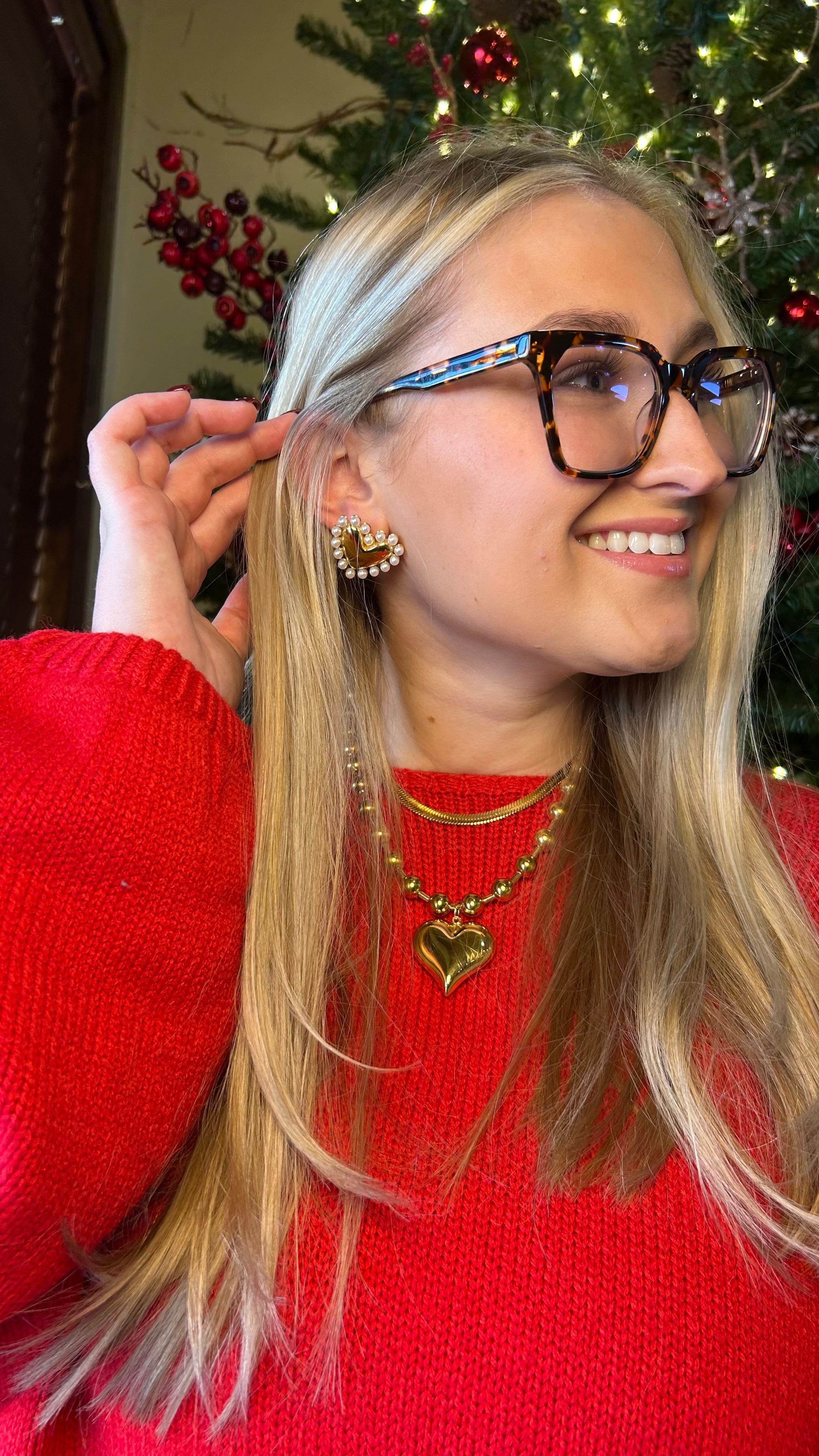 Pearl Heart Earrings- Gold