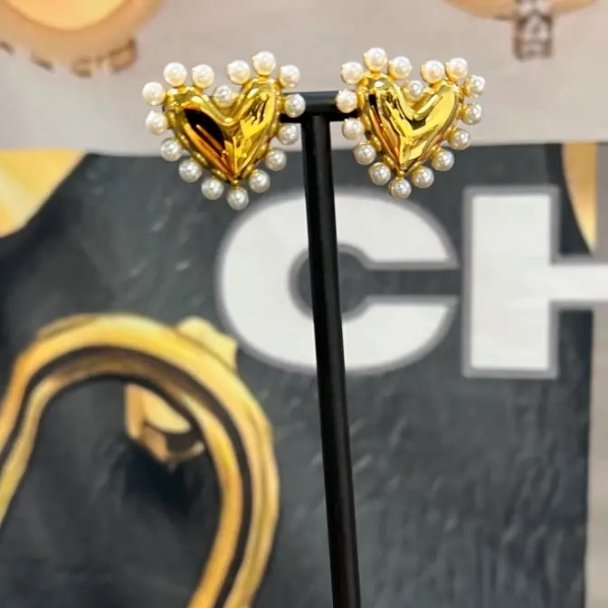 Pearl Heart Earrings- Gold